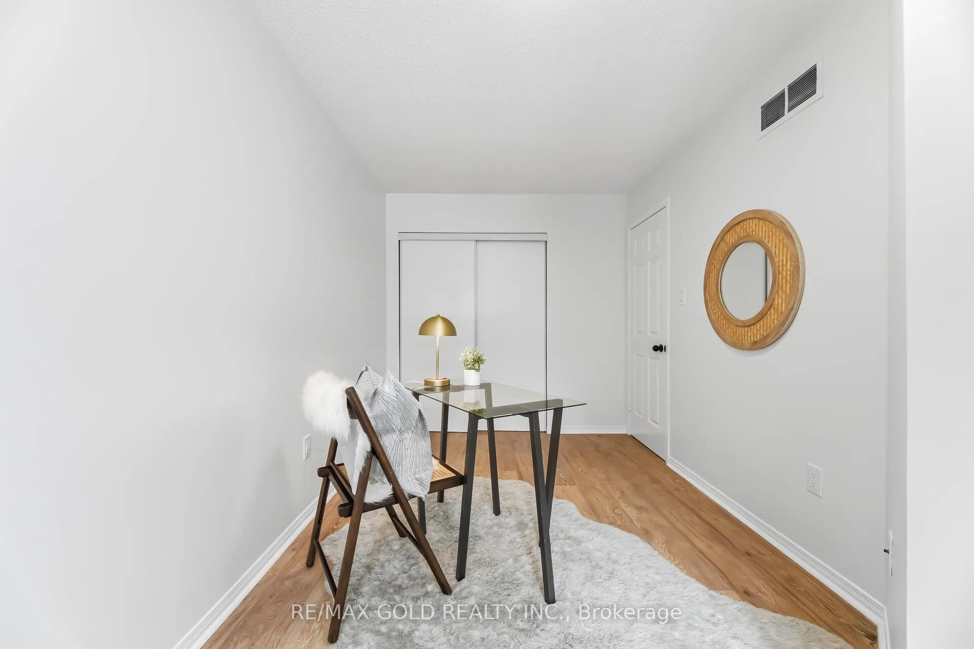 Photo 23 of Unit 6, 2015 Cleaver Avenue, Burlington, Headon — HOMEH