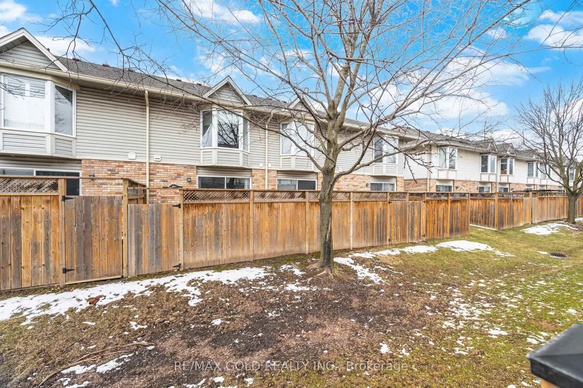 Photo 33 of Unit 6, 2015 Cleaver Avenue, Burlington, Headon — HOMEH