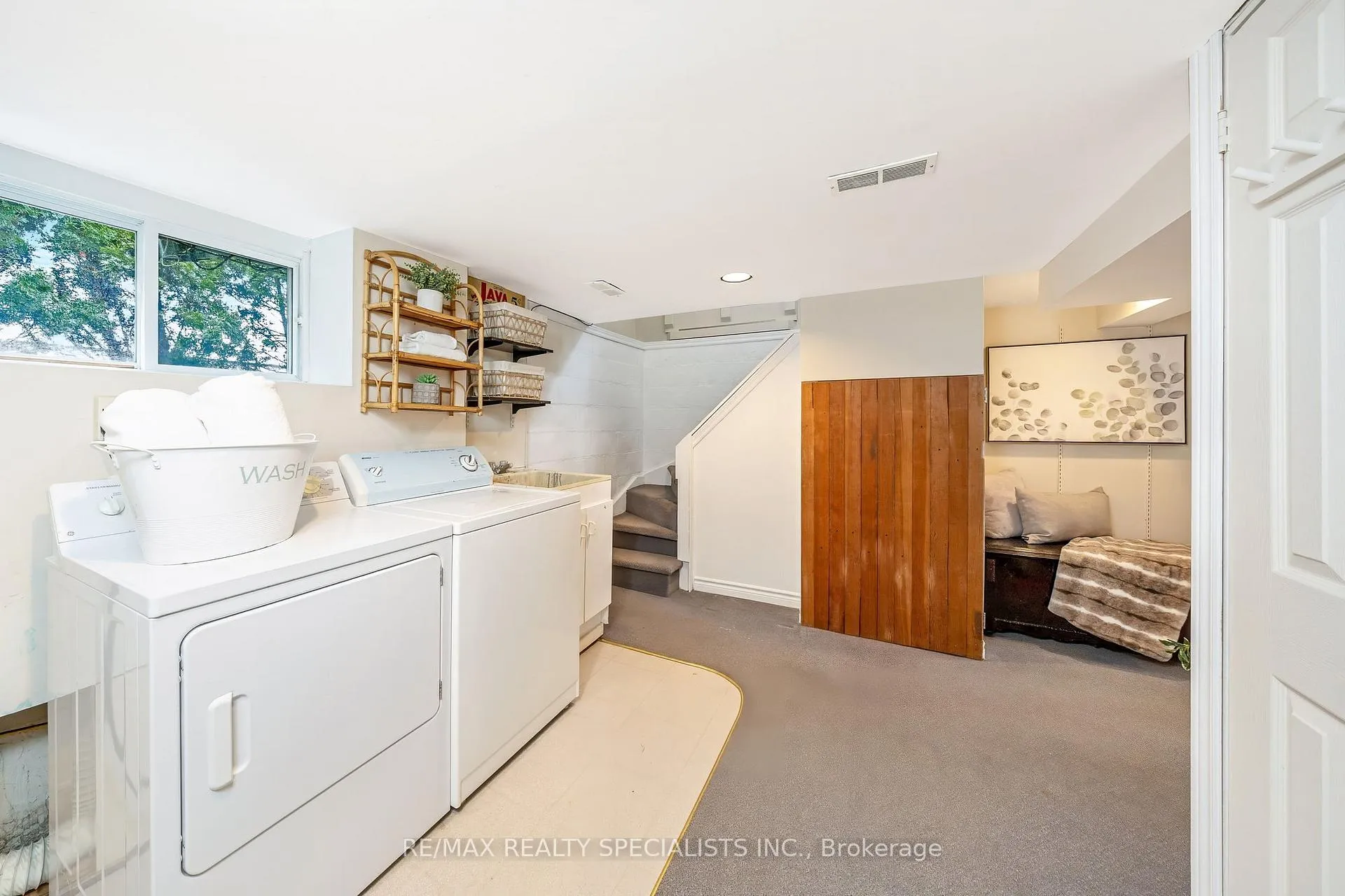 Photo 22 of 571 Clark Avenue, Burlington, Brant — HOMEH