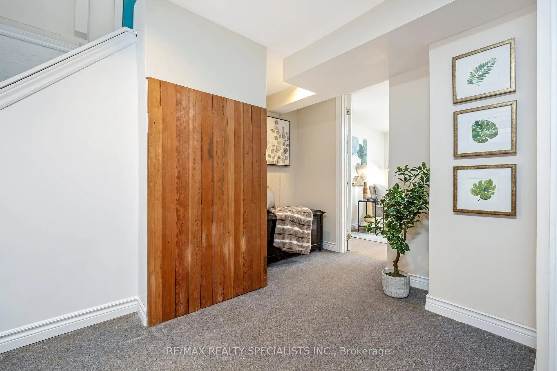 Photo 24 of 571 Clark Avenue, Burlington, Brant — HOMEH