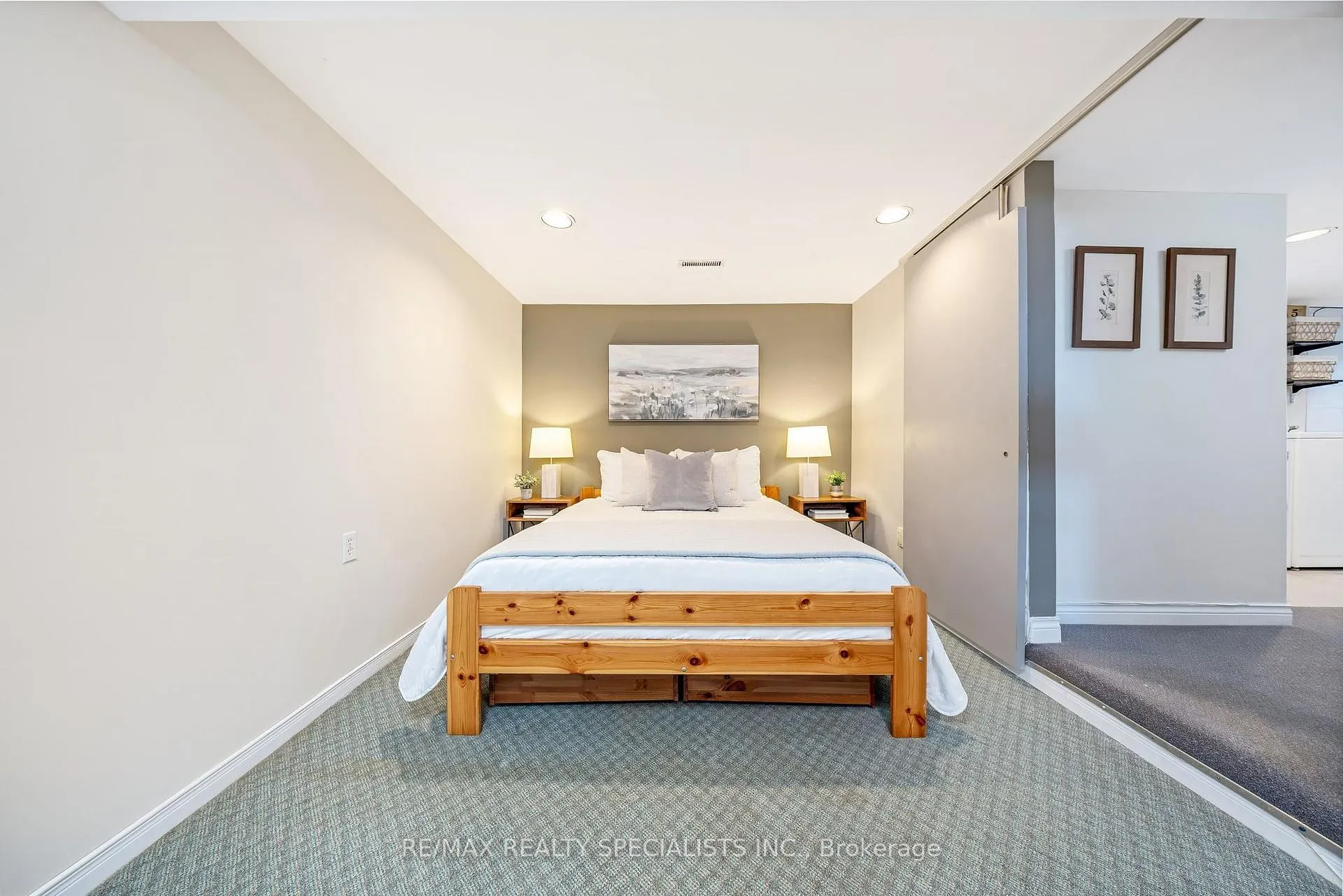 Photo 26 of 571 Clark Avenue, Burlington, Brant — HOMEH
