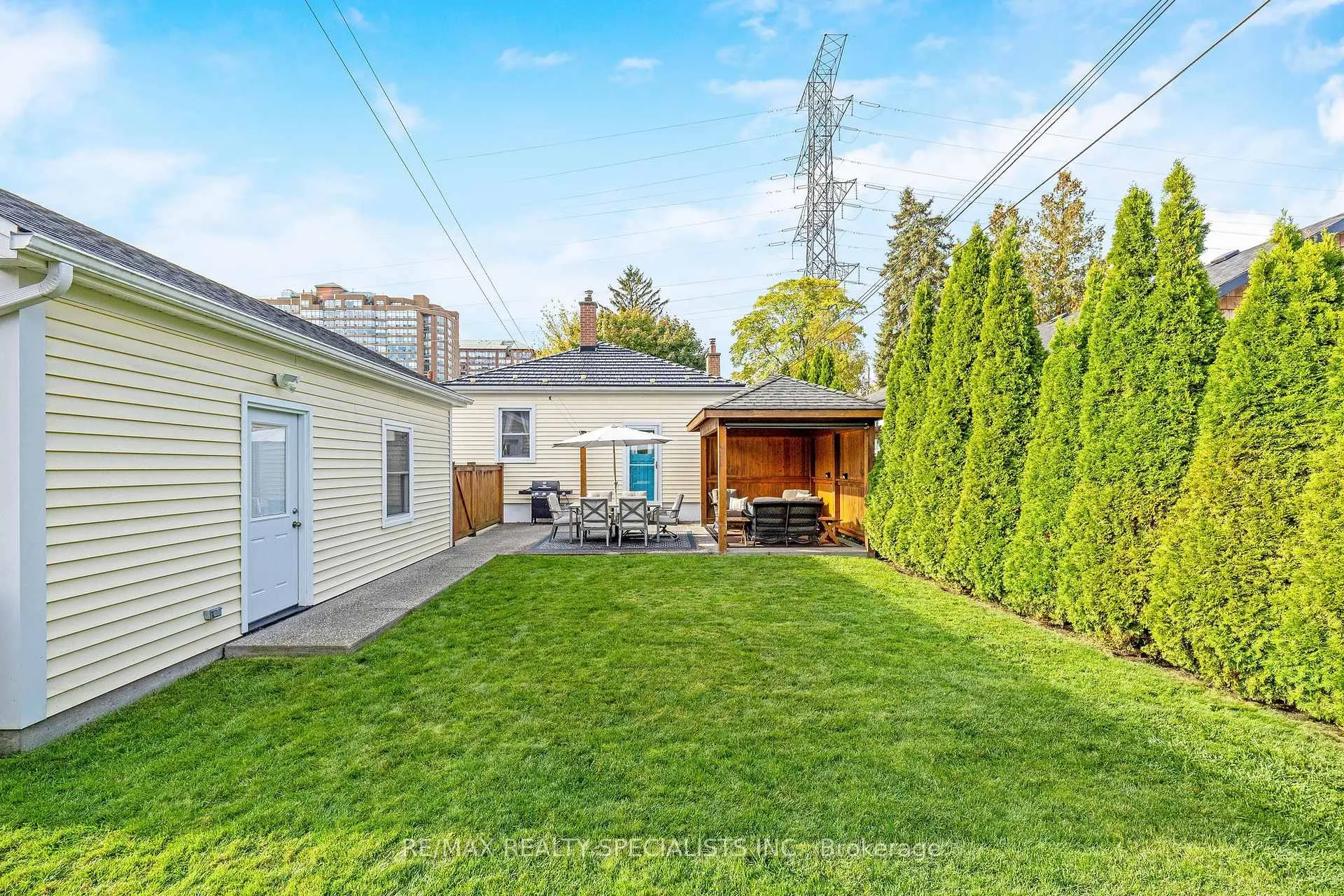 Photo 34 of 571 Clark Avenue, Burlington, Brant — HOMEH