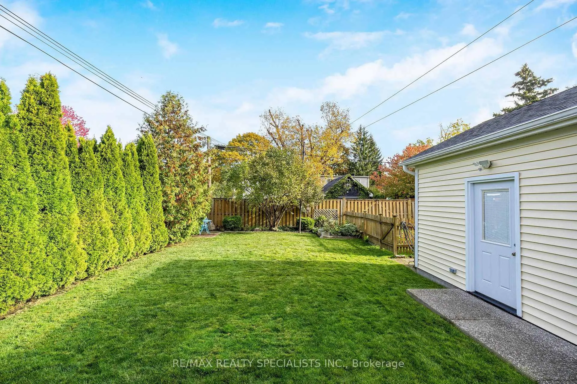 Photo 36 of 571 Clark Avenue, Burlington, Brant — HOMEH