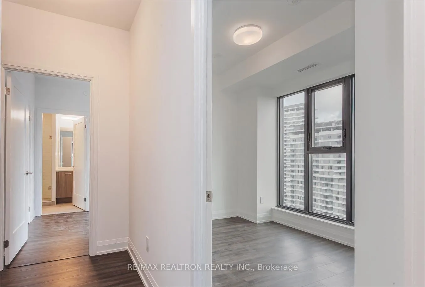 Photo 2 of Unit 2703, 20 Soudan Avenue, Toronto, Mount Pleasant West — HOMEH