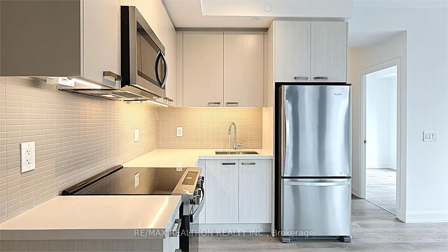 Photo 4 of Unit 2703, 20 Soudan Avenue, Toronto, Mount Pleasant West — HOMEH