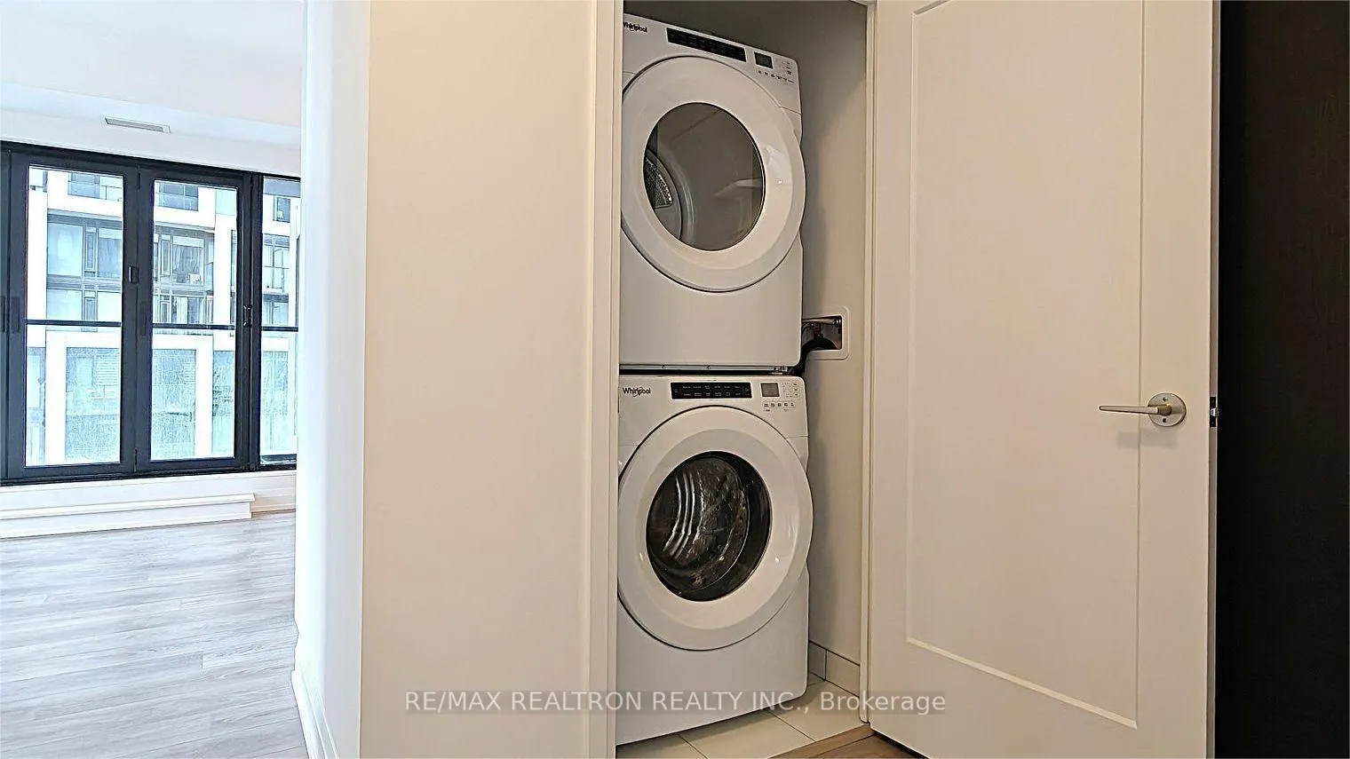 Photo 12 of Unit 2703, 20 Soudan Avenue, Toronto, Mount Pleasant West — HOMEH