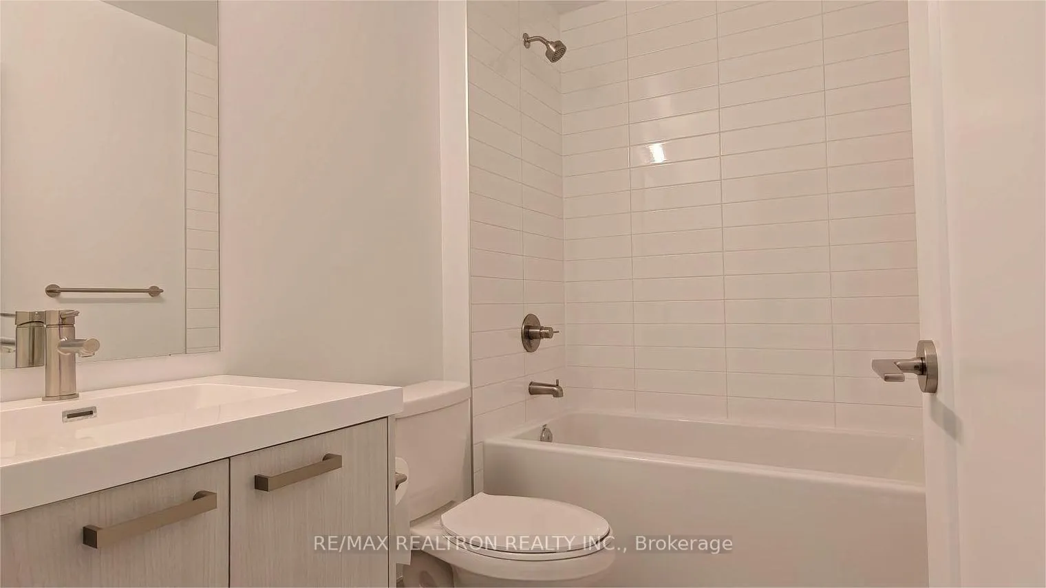 Photo 13 of Unit 2703, 20 Soudan Avenue, Toronto, Mount Pleasant West — HOMEH