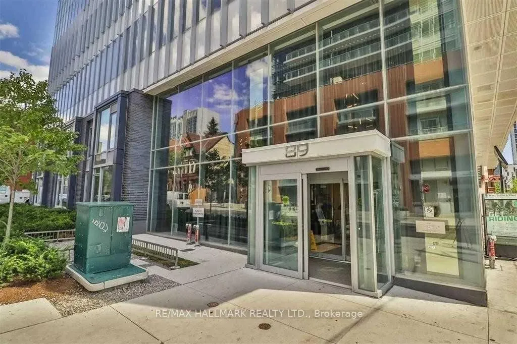 Photo 2 of Unit 2604, 89 Mcgill Street, Toronto, Church-Yonge Corridor — HOMEH