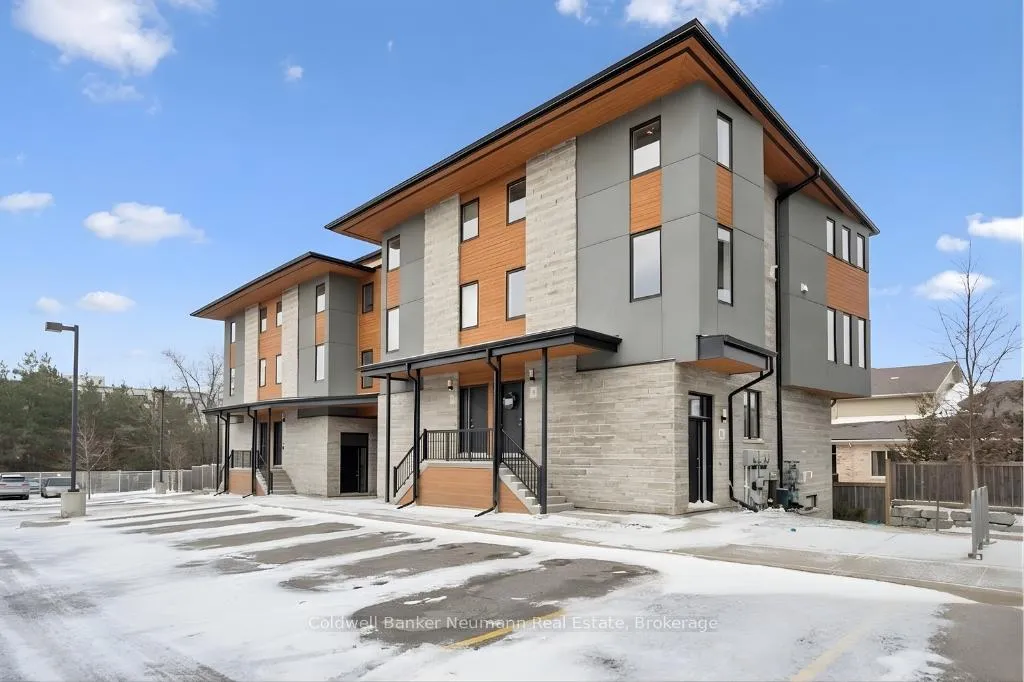 Front of Unit 8, 32 Arkell Road