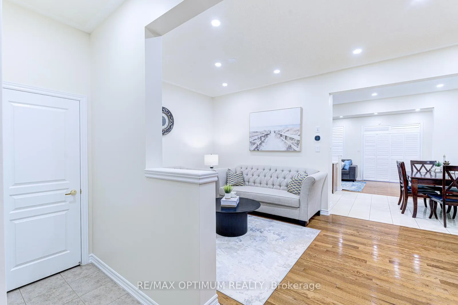Photo 8 of 24 Walbrook Road, Brampton, Credit Valley — HOMEH