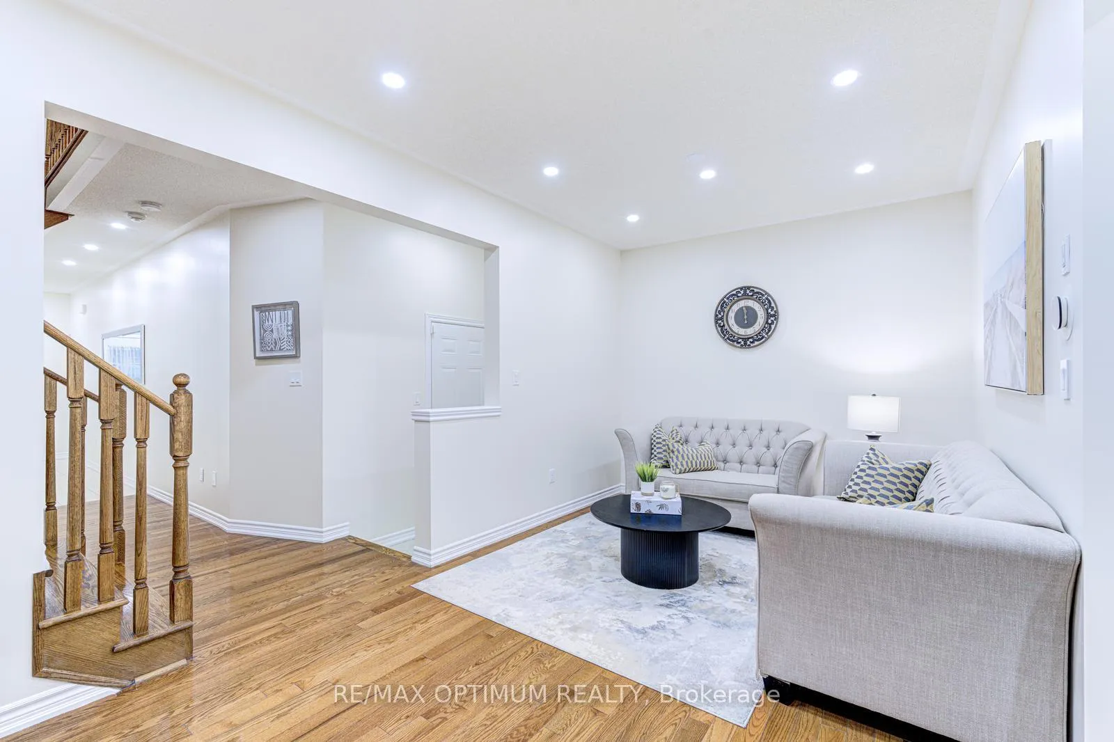 Photo 10 of 24 Walbrook Road, Brampton, Credit Valley — HOMEH