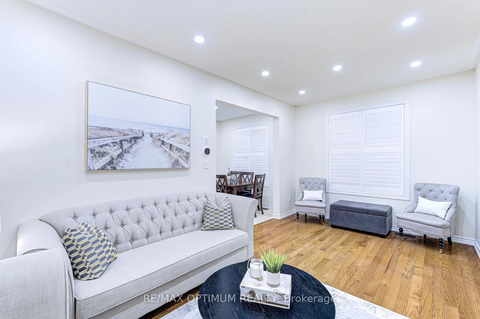 Photo 11 of 24 Walbrook Road, Brampton, Credit Valley — HOMEH
