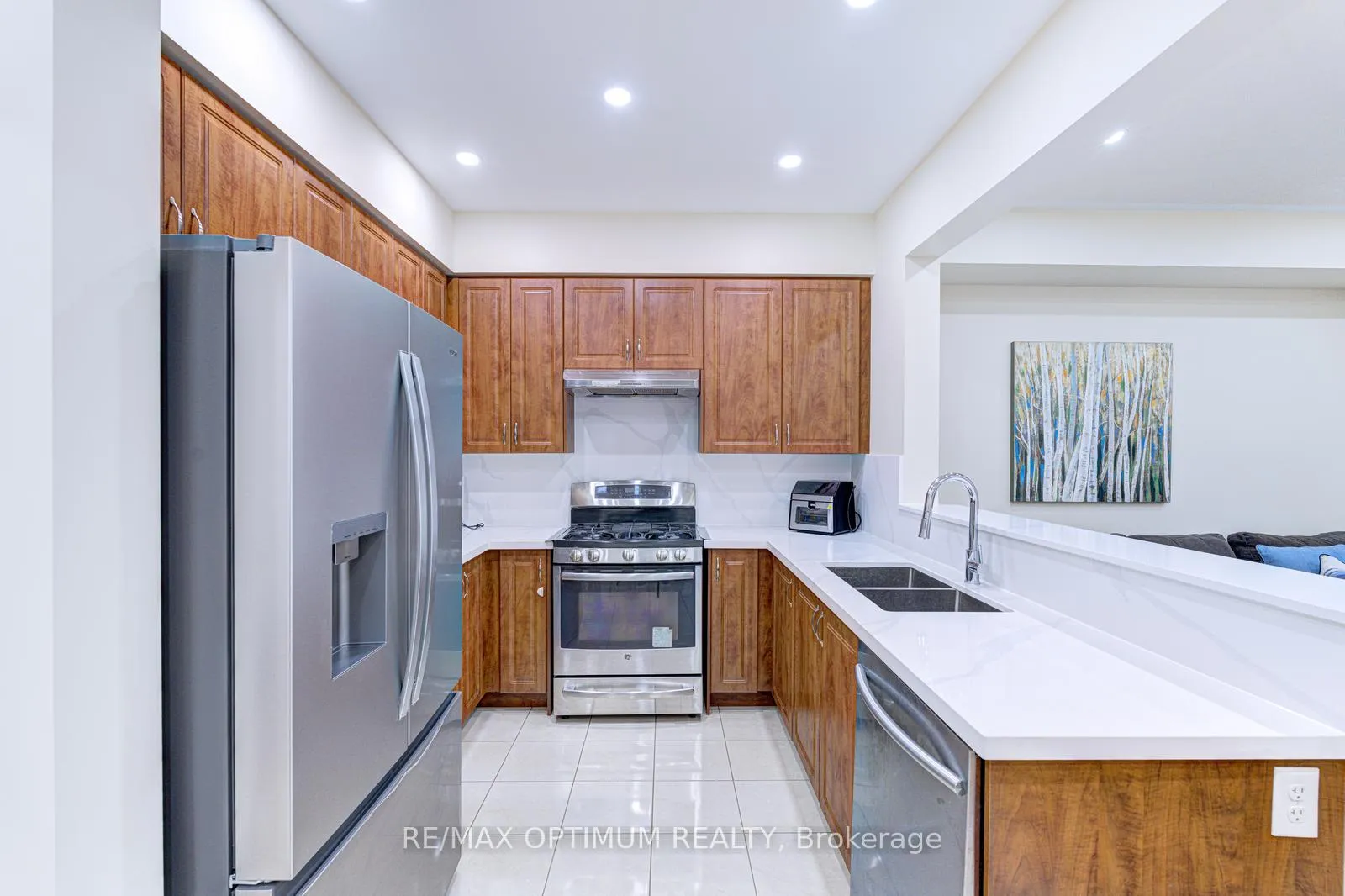 Photo 15 of 24 Walbrook Road, Brampton, Credit Valley — HOMEH