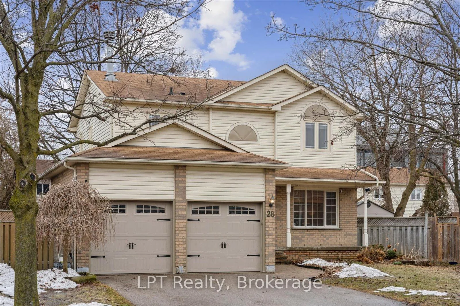 Photo 3 of 28 Faircomb Avenue, Clarington, Courtice — HOMEH