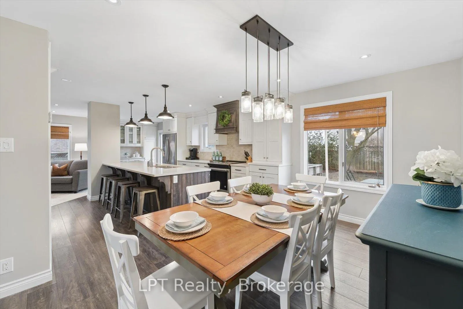 Photo 9 of 28 Faircomb Avenue, Clarington, Courtice — HOMEH