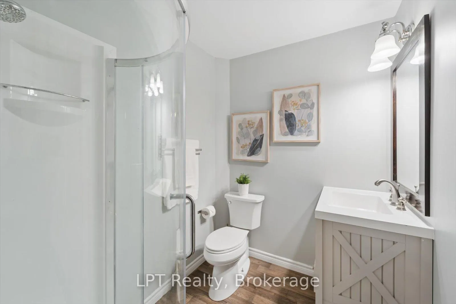 Photo 35 of 28 Faircomb Avenue, Clarington, Courtice — HOMEH