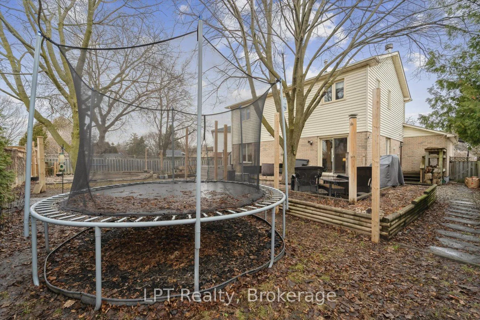 Photo 43 of 28 Faircomb Avenue, Clarington, Courtice — HOMEH