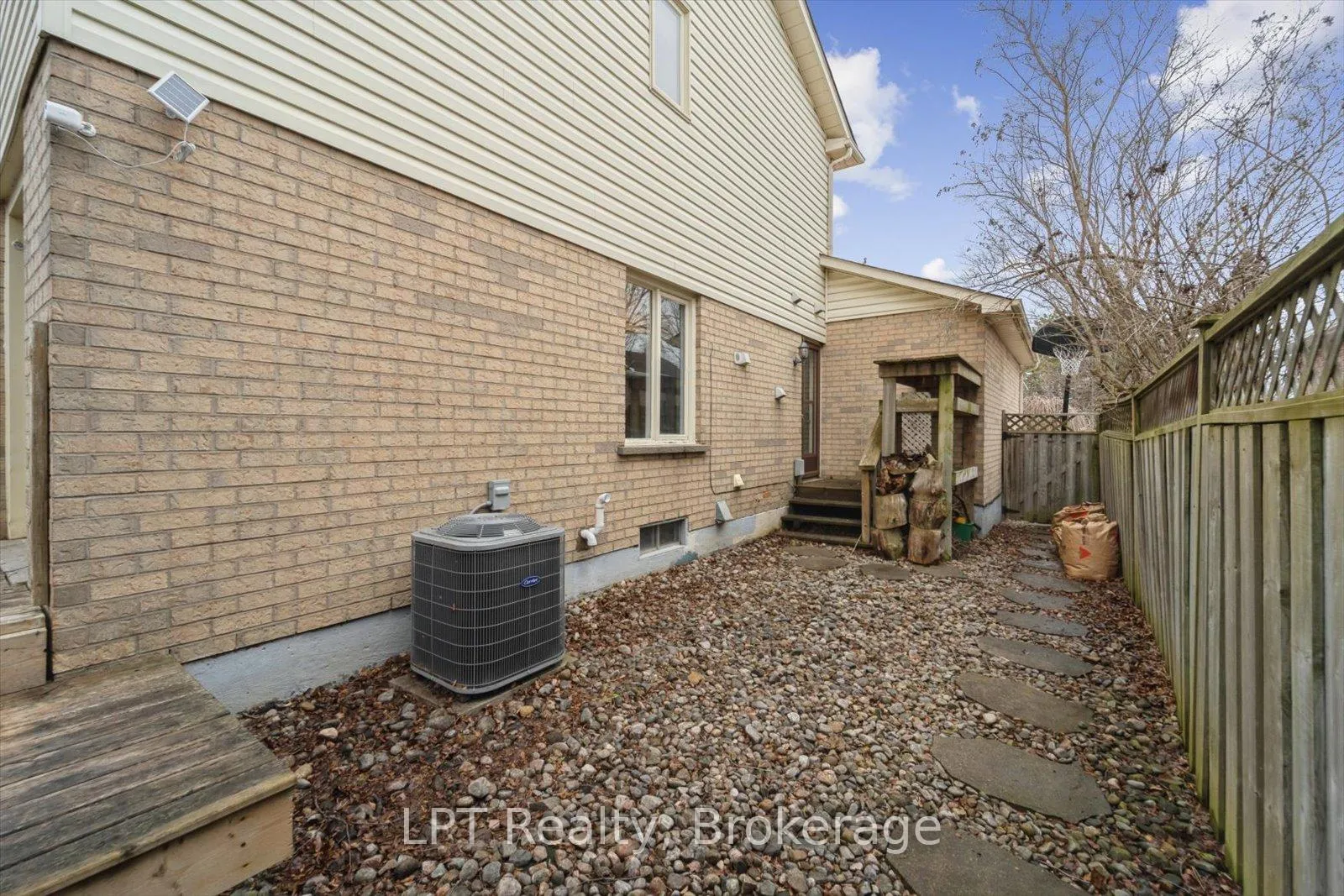 Photo 44 of 28 Faircomb Avenue, Clarington, Courtice — HOMEH