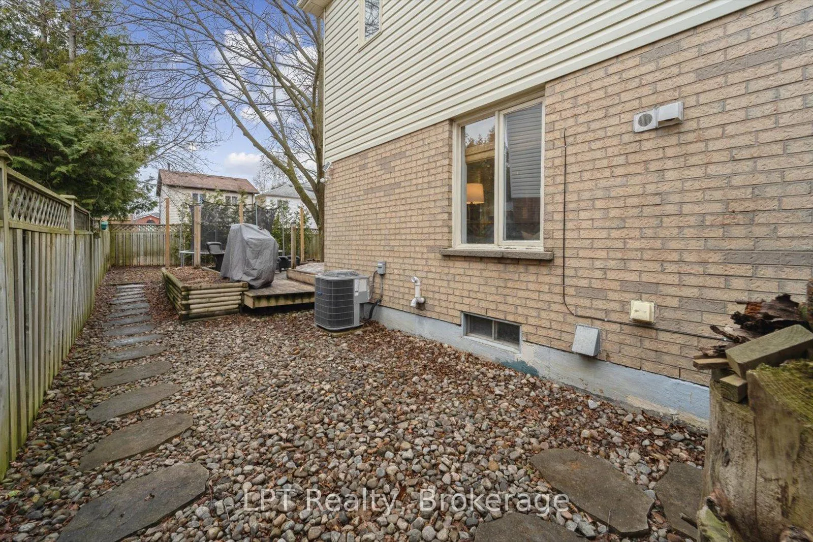 Photo 45 of 28 Faircomb Avenue, Clarington, Courtice — HOMEH