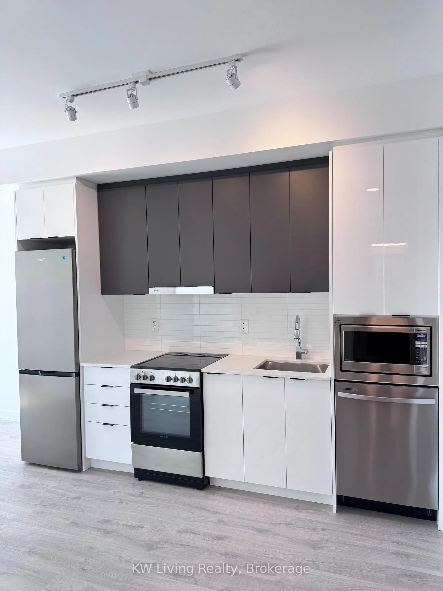 Photo 5 of Unit 1708, 9751 Markham Road, Markham, Greensborough — HOMEH