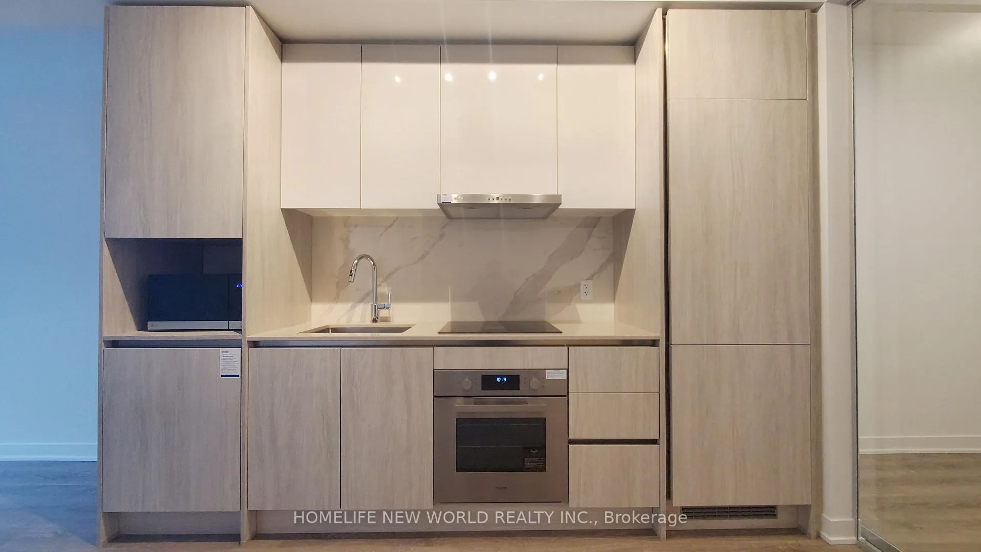 Photo 3 of Unit 3009, 180 Front Street E, Toronto, Moss Park — HOMEH
