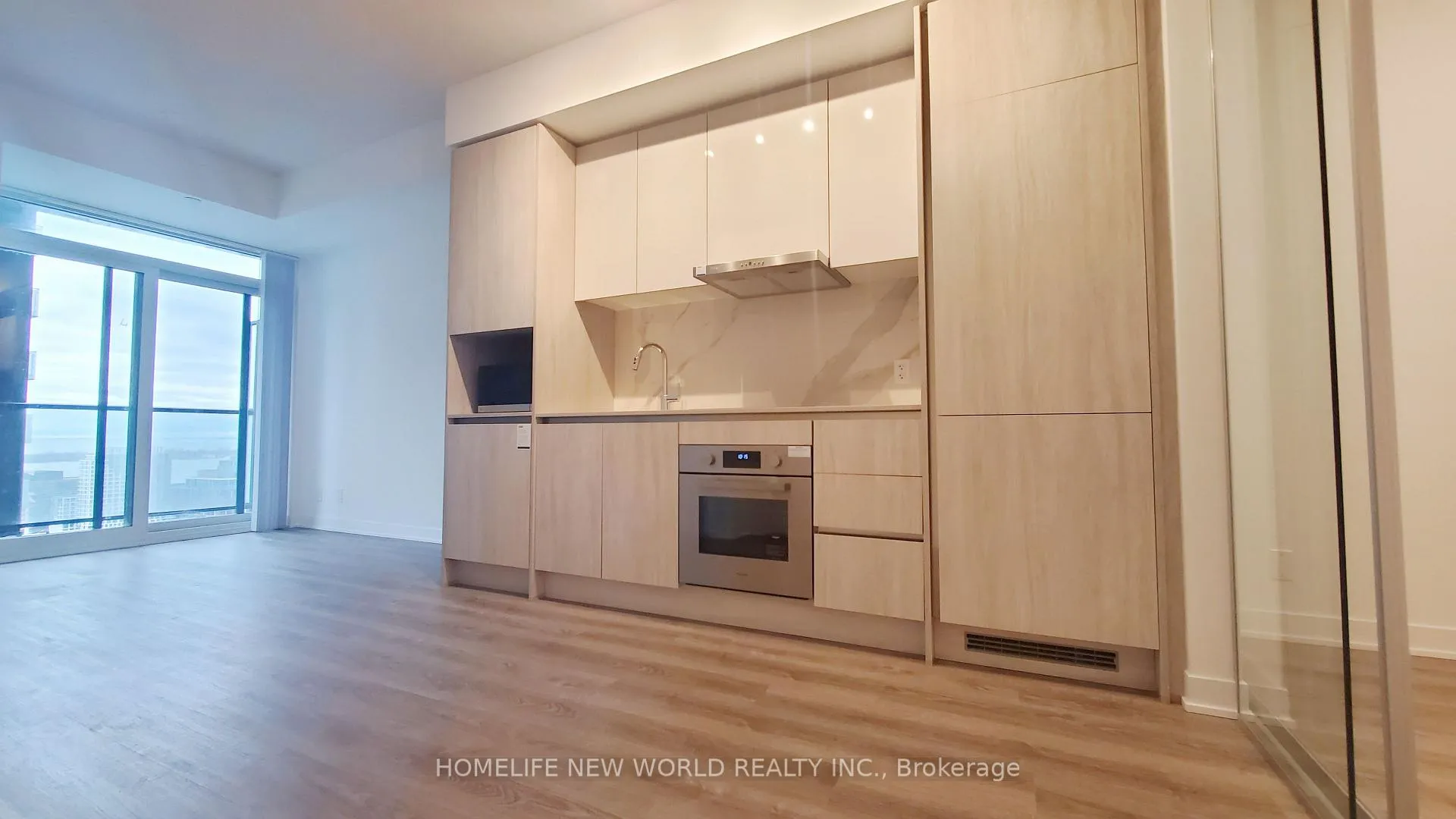 Photo 8 of Unit 3009, 180 Front Street E, Toronto, Moss Park — HOMEH