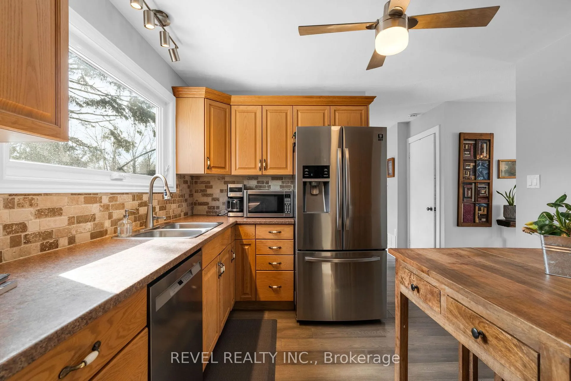Photo 10 of 23 Oren Boulevard, Barrie, Sunnidale — HOMEH