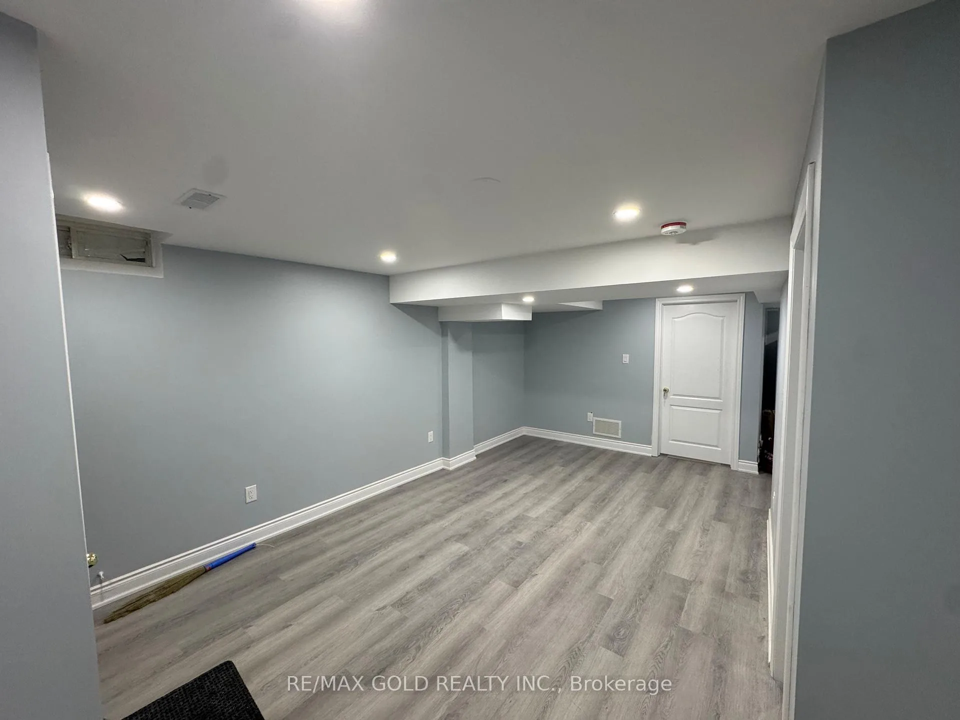 Photo 2 of 17 Capistro Street, Brampton, Fletcher's Meadow — HOMEH