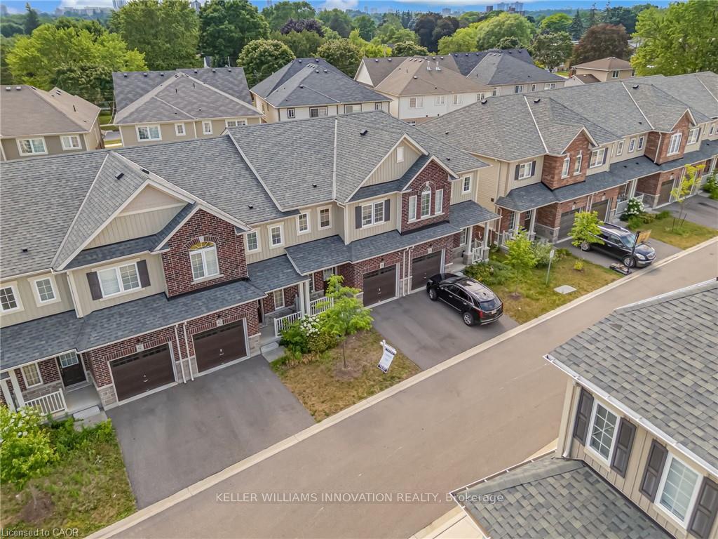 Photo 4 of 38 Dewberry Drive, Kitchener — HOMEH
