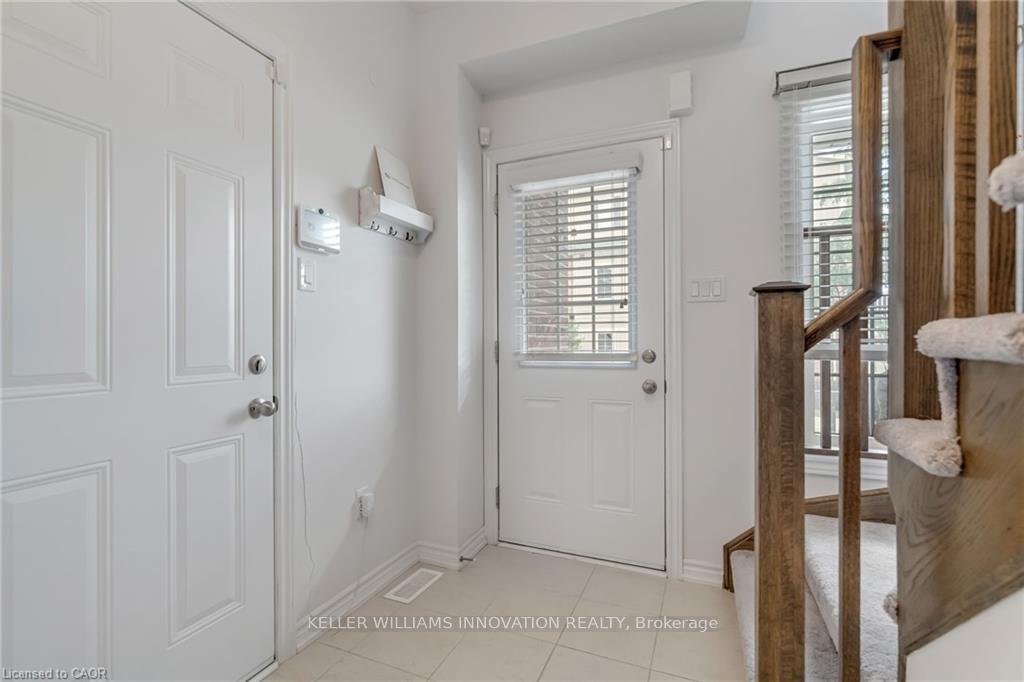 Photo 5 of 38 Dewberry Drive, Kitchener — HOMEH