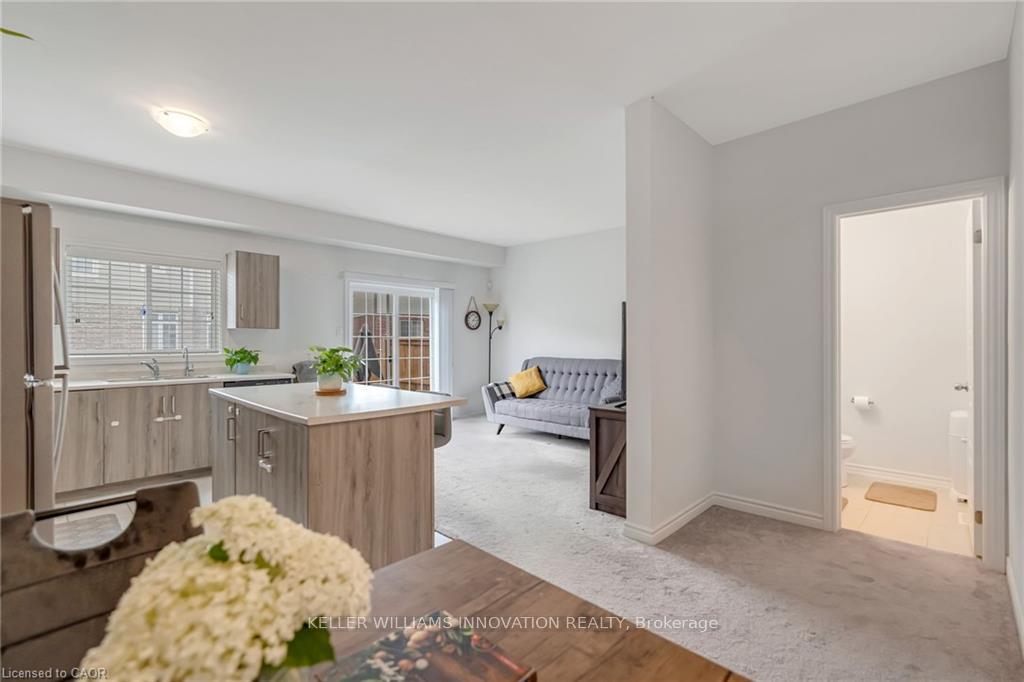 Photo 10 of 38 Dewberry Drive, Kitchener — HOMEH