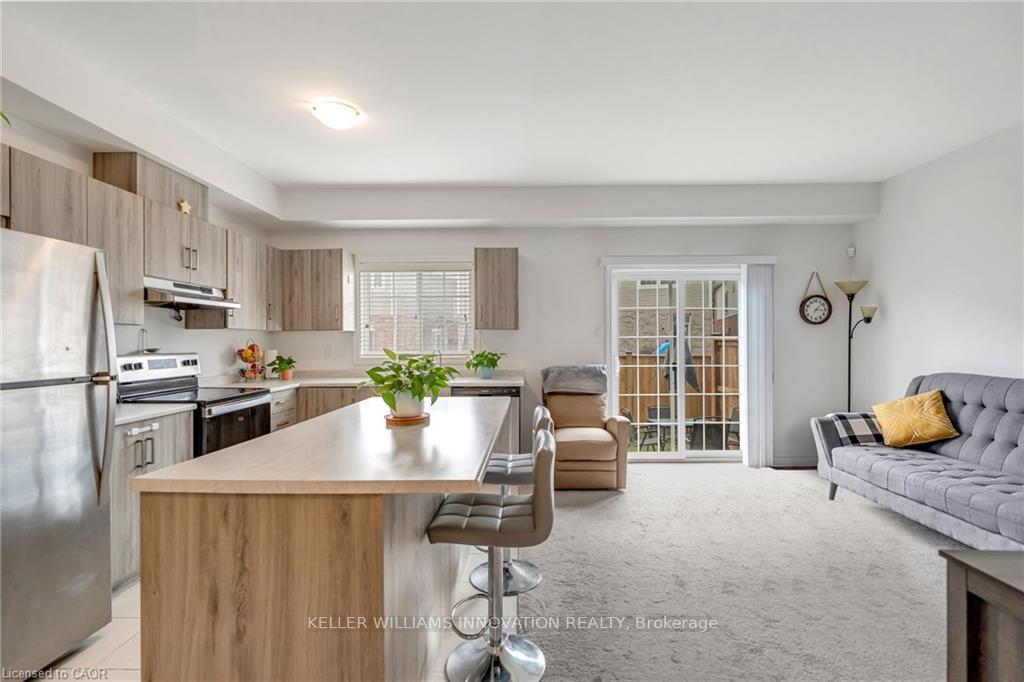 Photo 11 of 38 Dewberry Drive, Kitchener — HOMEH