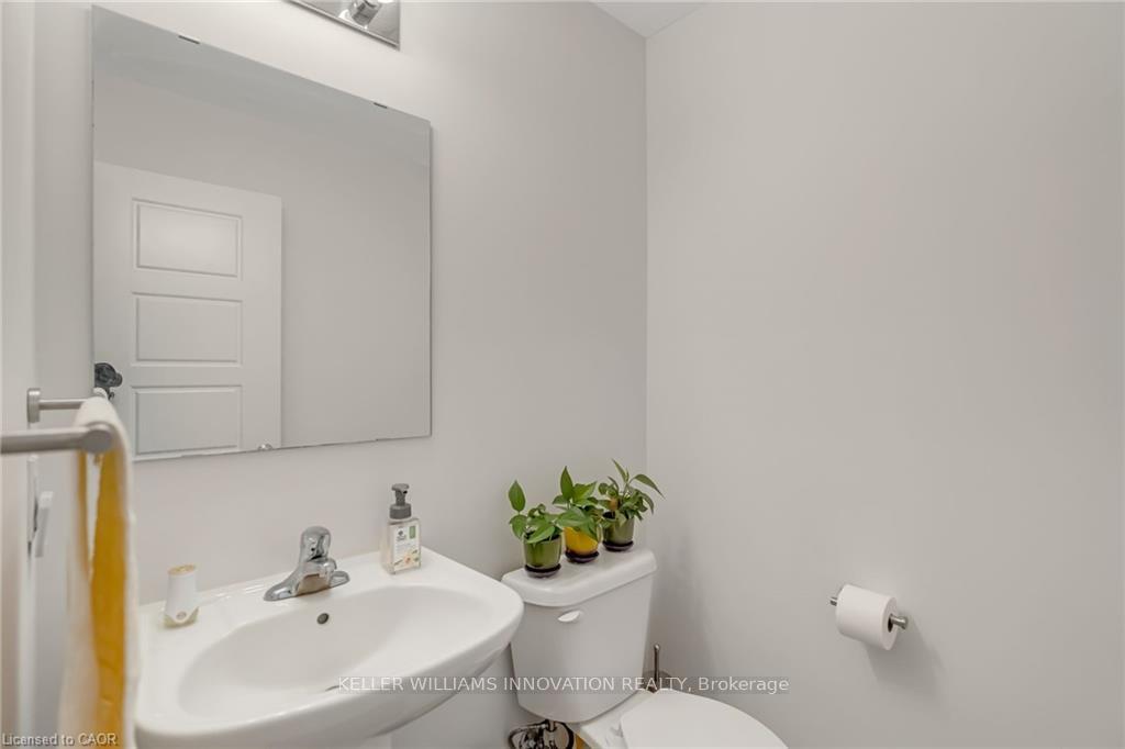 Photo 14 of 38 Dewberry Drive, Kitchener — HOMEH