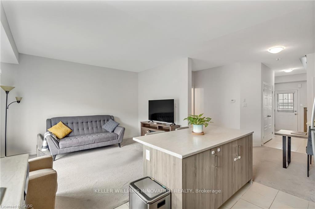 Photo 22 of 38 Dewberry Drive, Kitchener — HOMEH