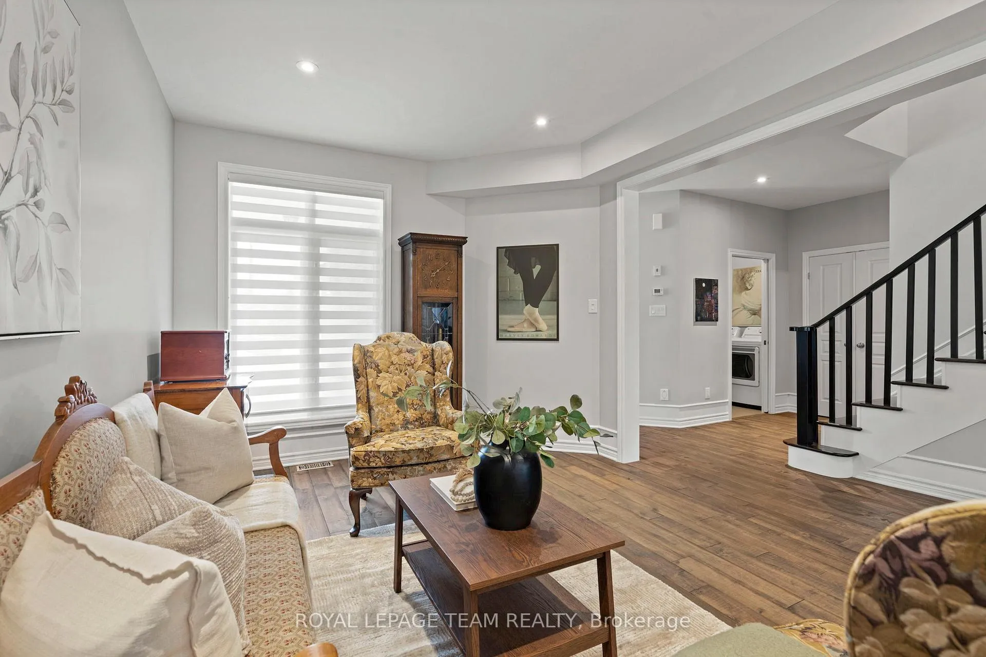 Photo 2 of 337 Sugar Pine Crescent, Ottawa, Kanata - Bridlewood — HOMEH