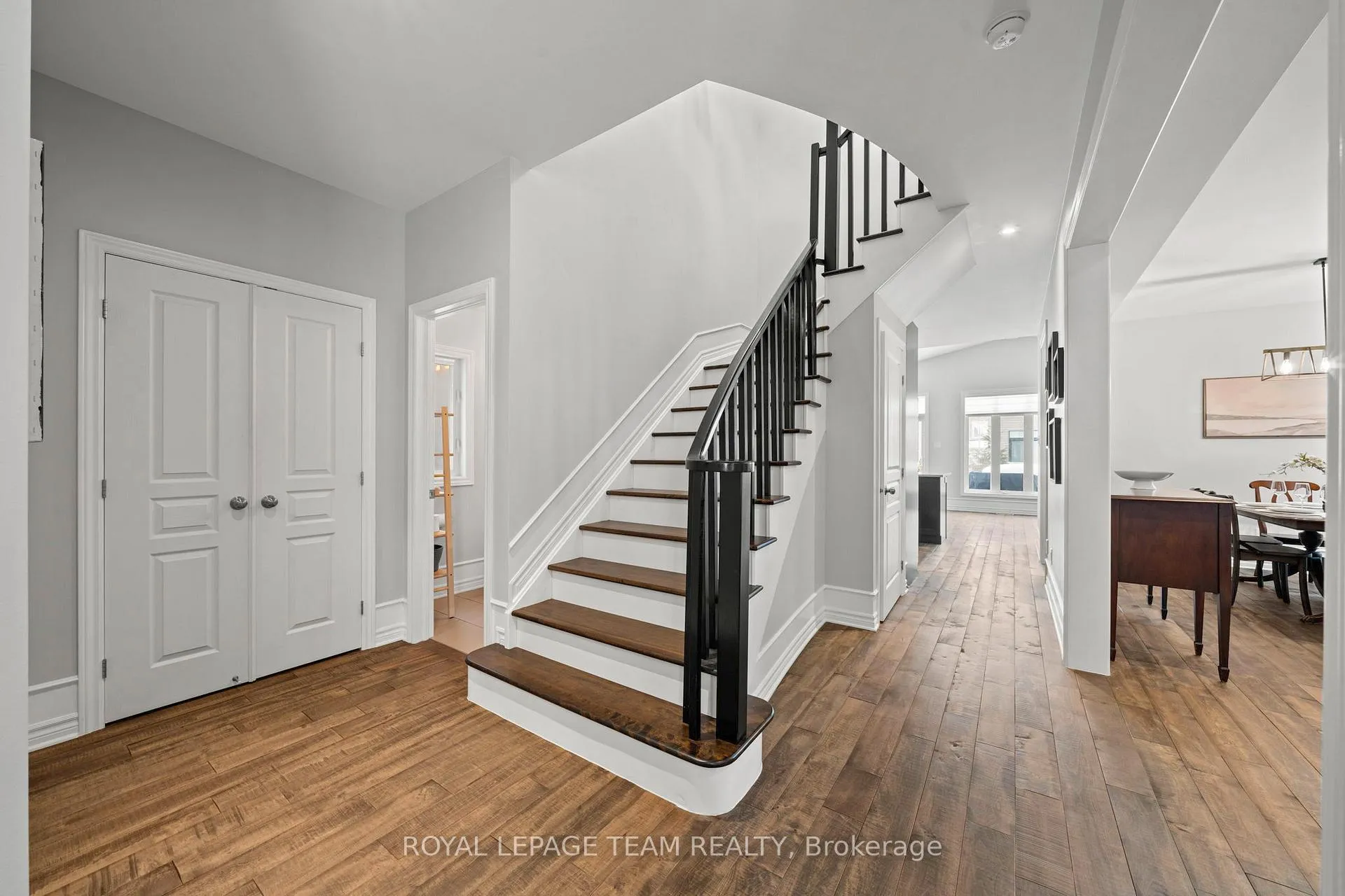 Photo 5 of 337 Sugar Pine Crescent, Ottawa, Kanata - Bridlewood — HOMEH