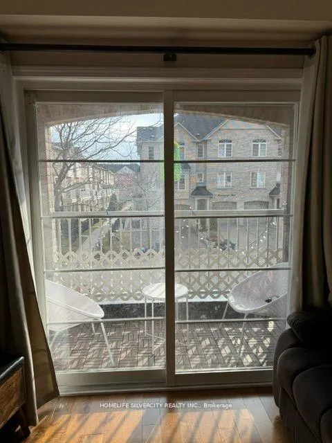 Photo 12 of 4 Burnsborough Street, Ajax, South West — HOMEH