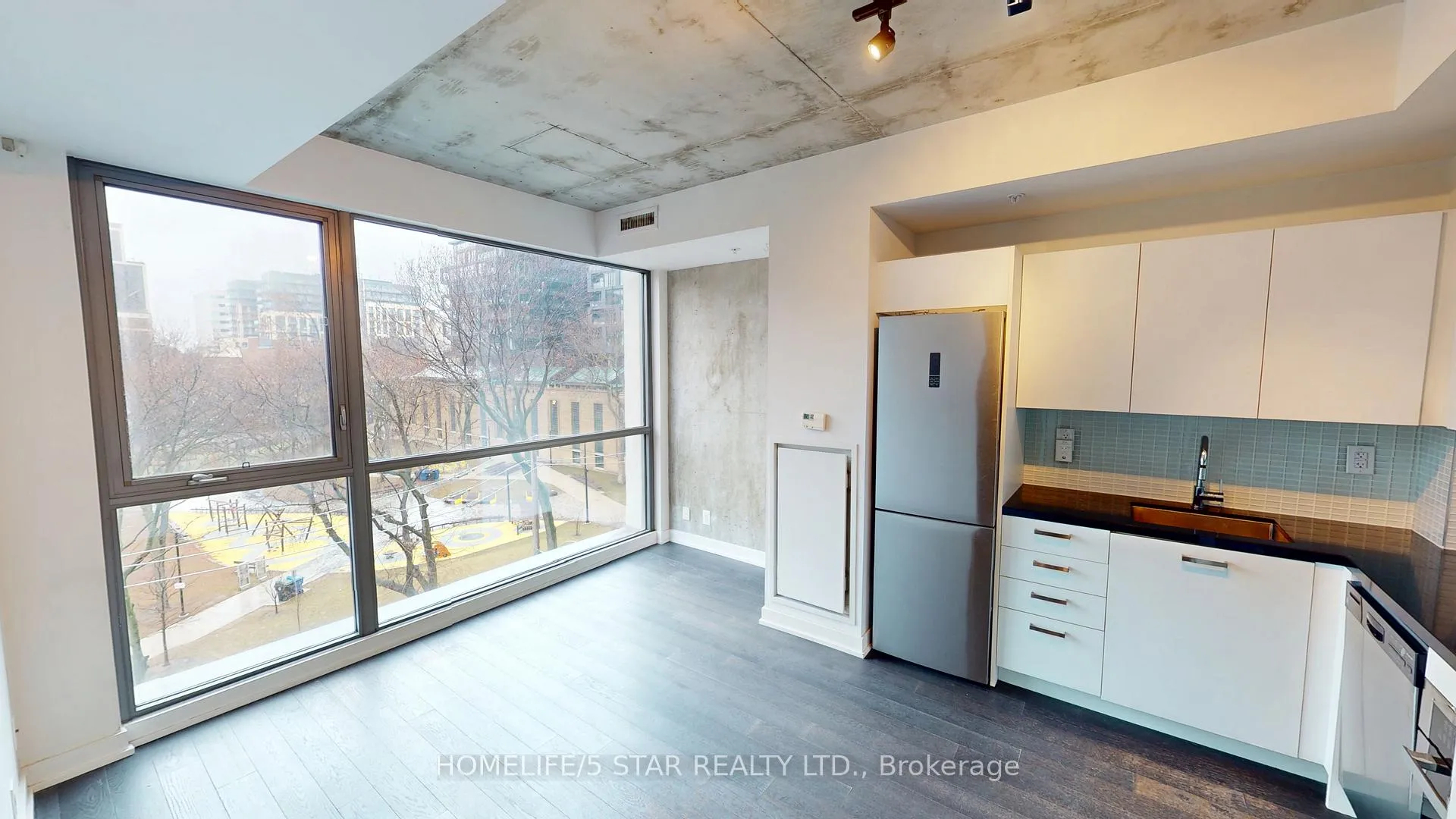 Photo 6 of Unit 525, 39 Brant Street, Toronto, Waterfront Communities — HOMEH