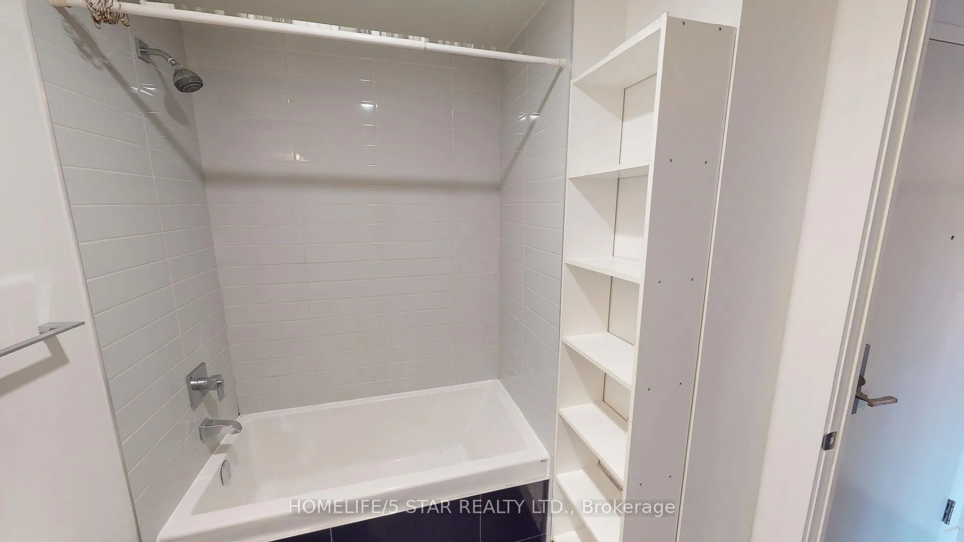 Photo 17 of Unit 525, 39 Brant Street, Toronto, Waterfront Communities — HOMEH