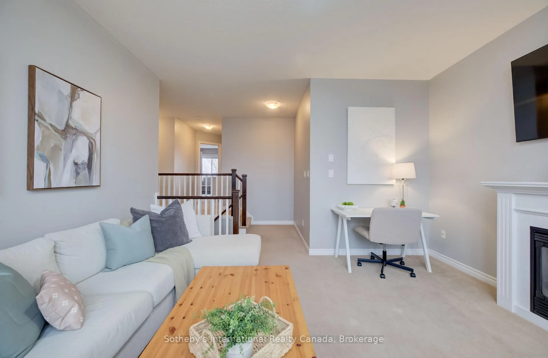 Photo 16 of 415 Westcroft Drive, Waterloo — HOMEH
