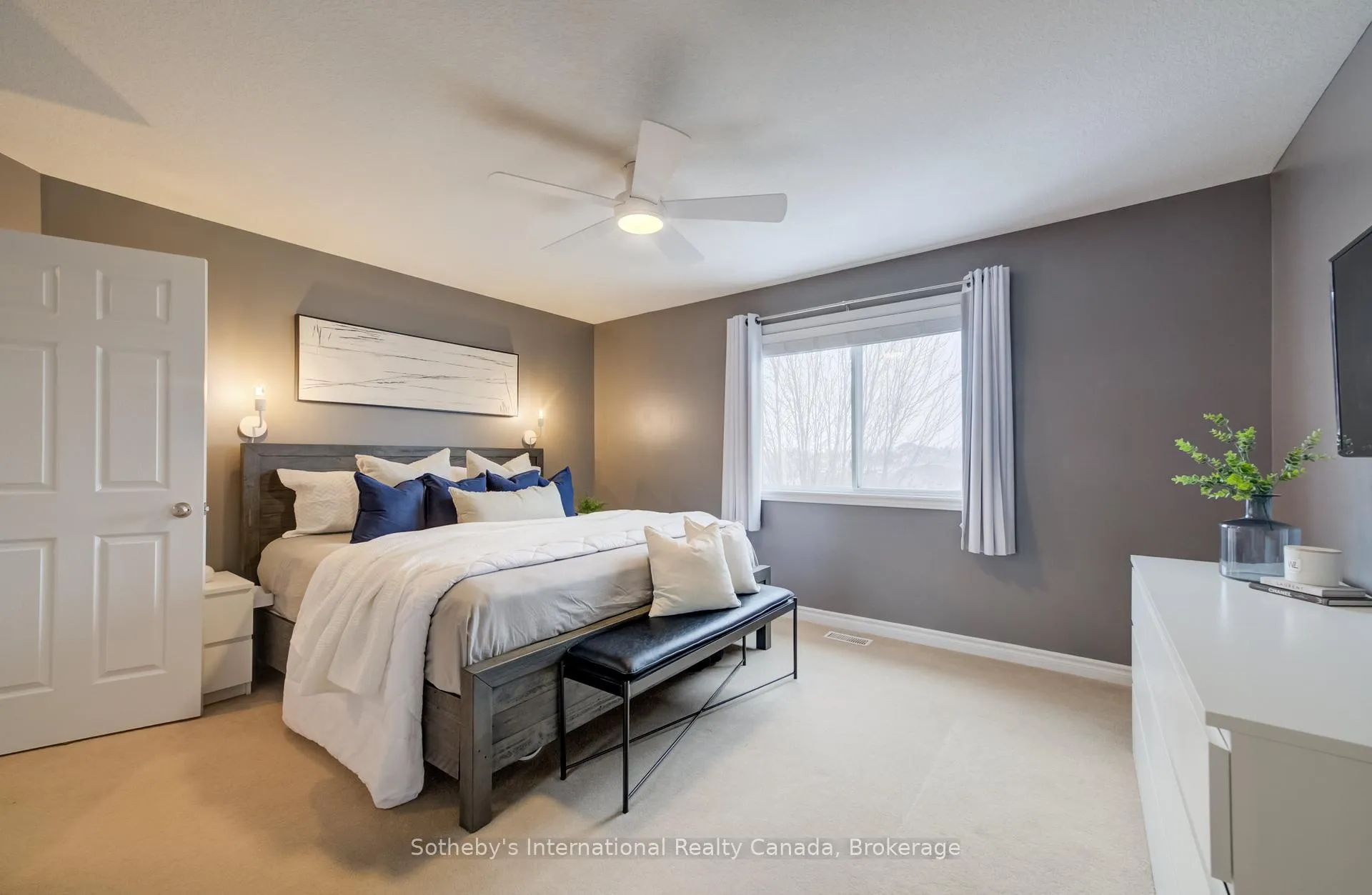 Photo 18 of 415 Westcroft Drive, Waterloo — HOMEH