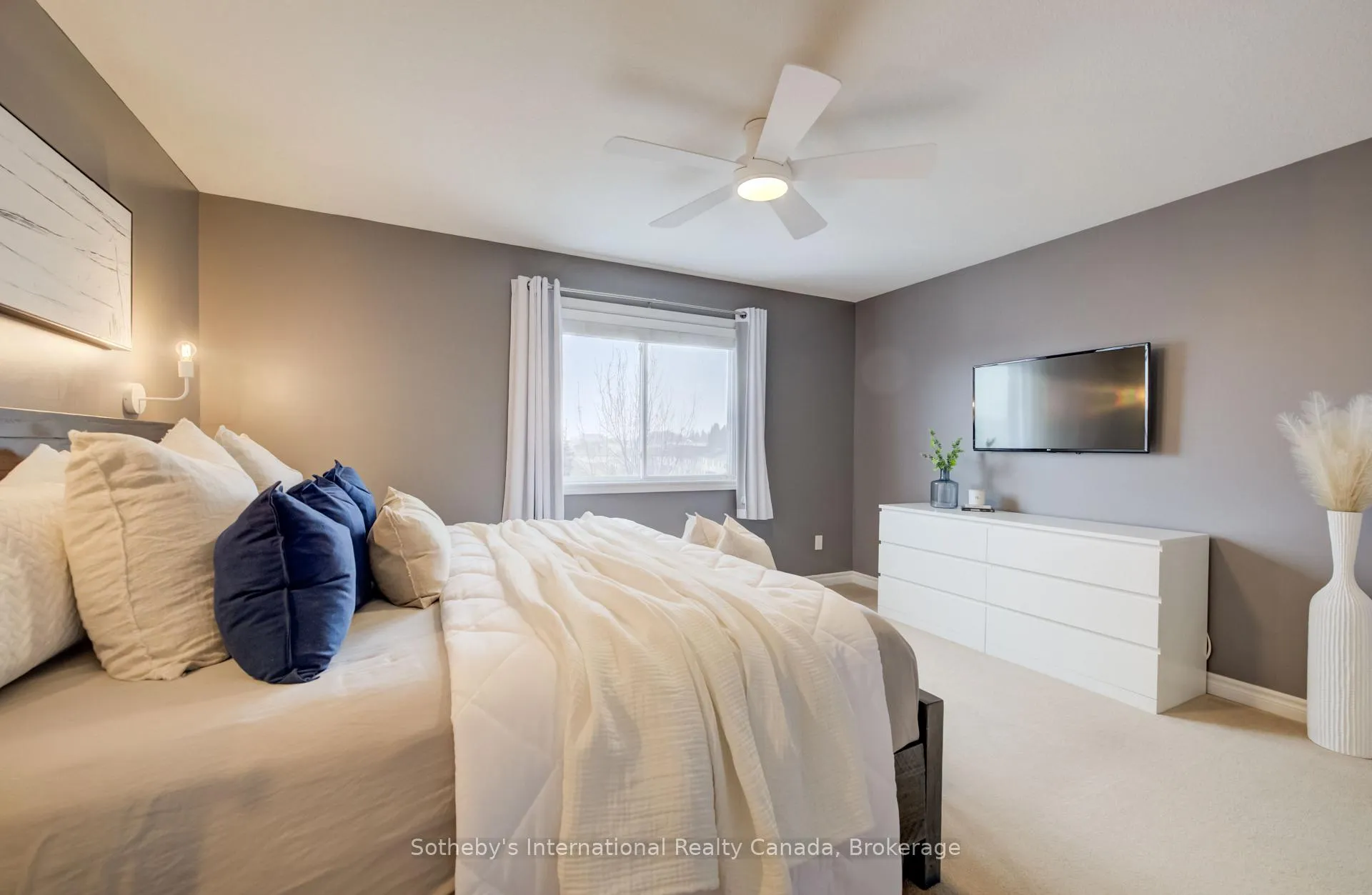 Photo 19 of 415 Westcroft Drive, Waterloo — HOMEH