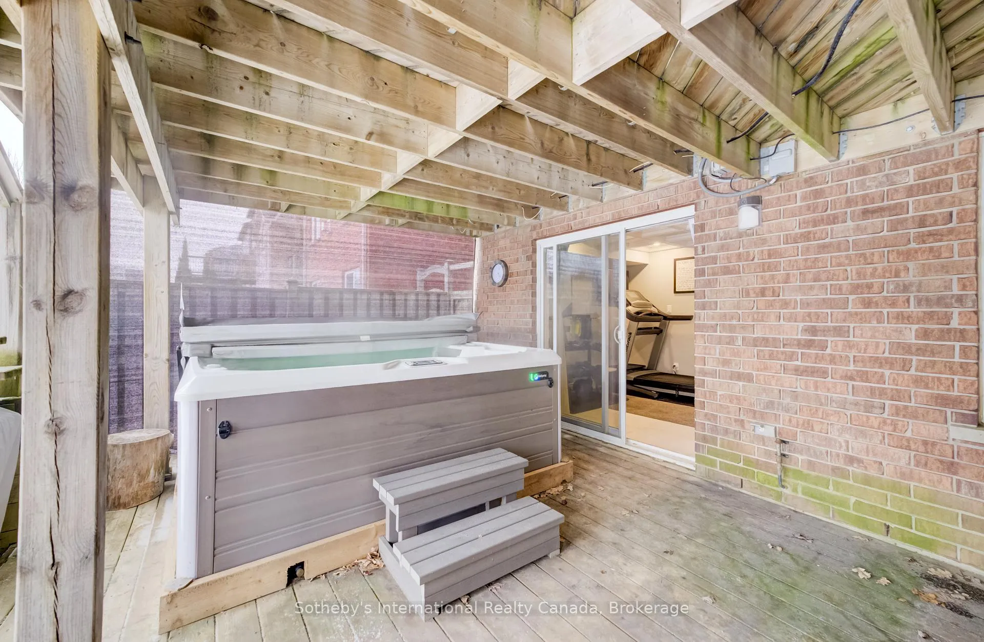 Photo 28 of 415 Westcroft Drive, Waterloo — HOMEH