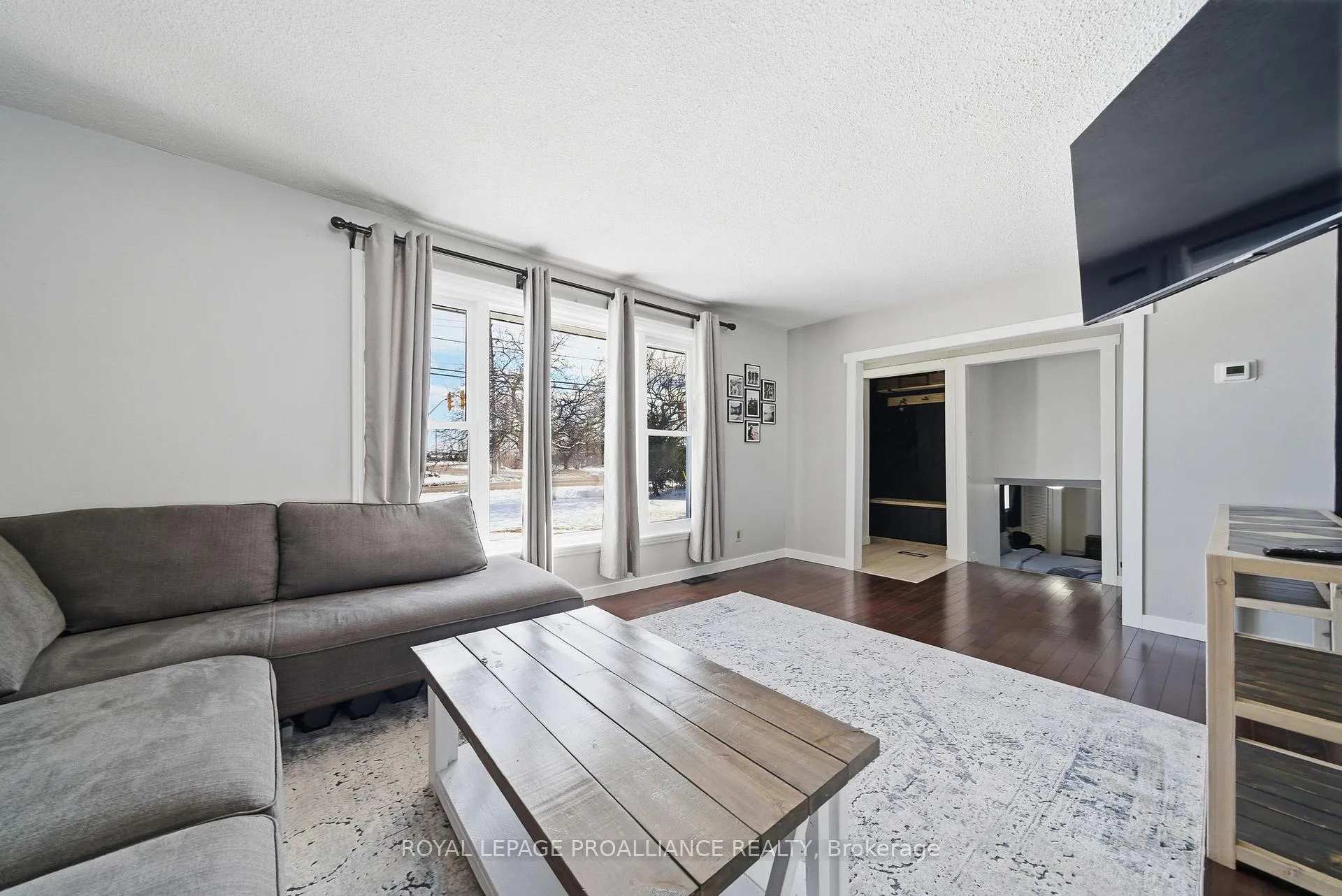 Photo 8 of 2292 Hamilton Road, Quinte West, Sidney Ward — HOMEH