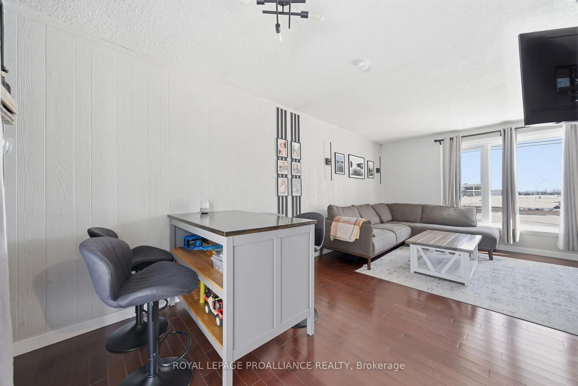 Photo 12 of 2292 Hamilton Road, Quinte West, Sidney Ward — HOMEH