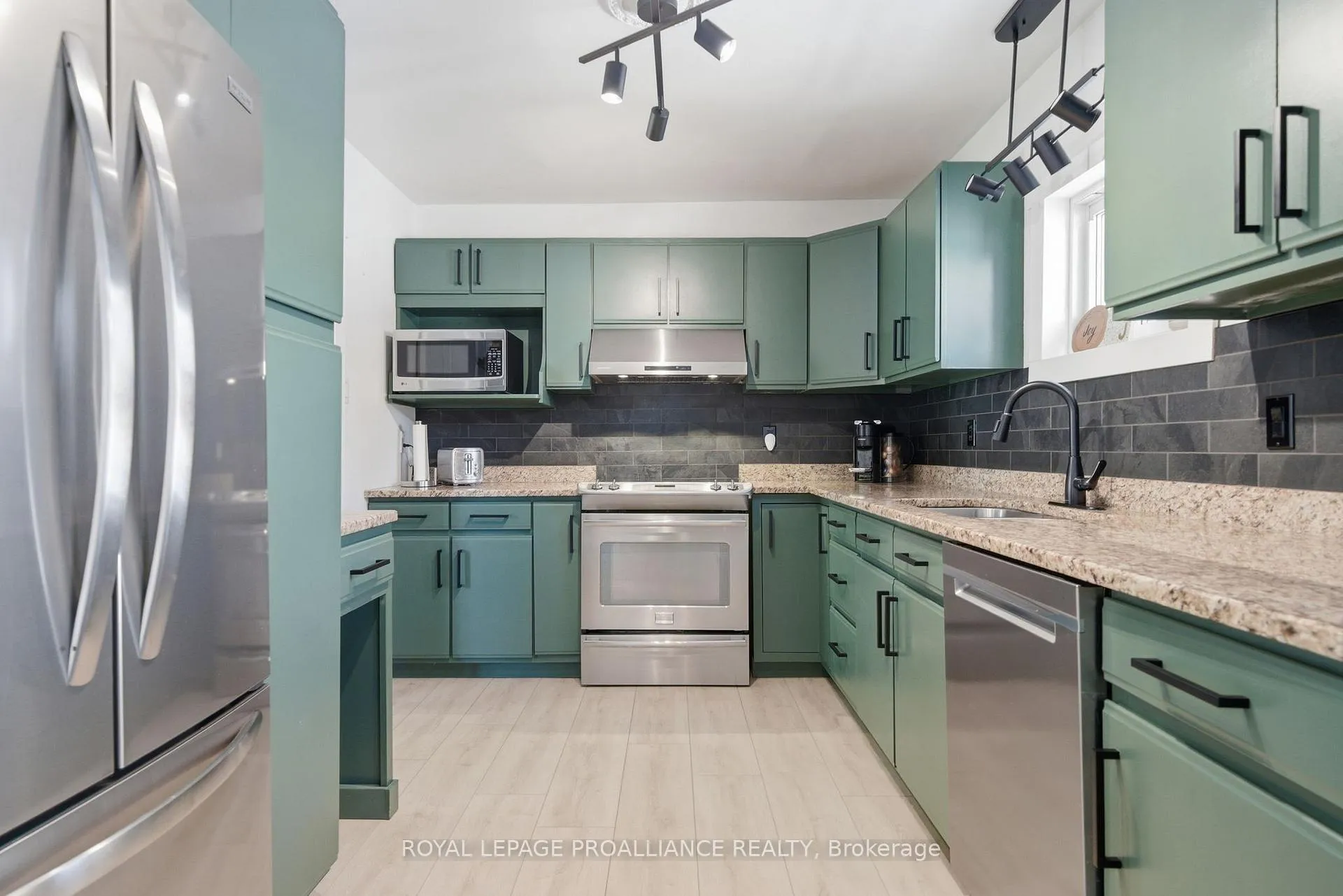Photo 15 of 2292 Hamilton Road, Quinte West, Sidney Ward — HOMEH