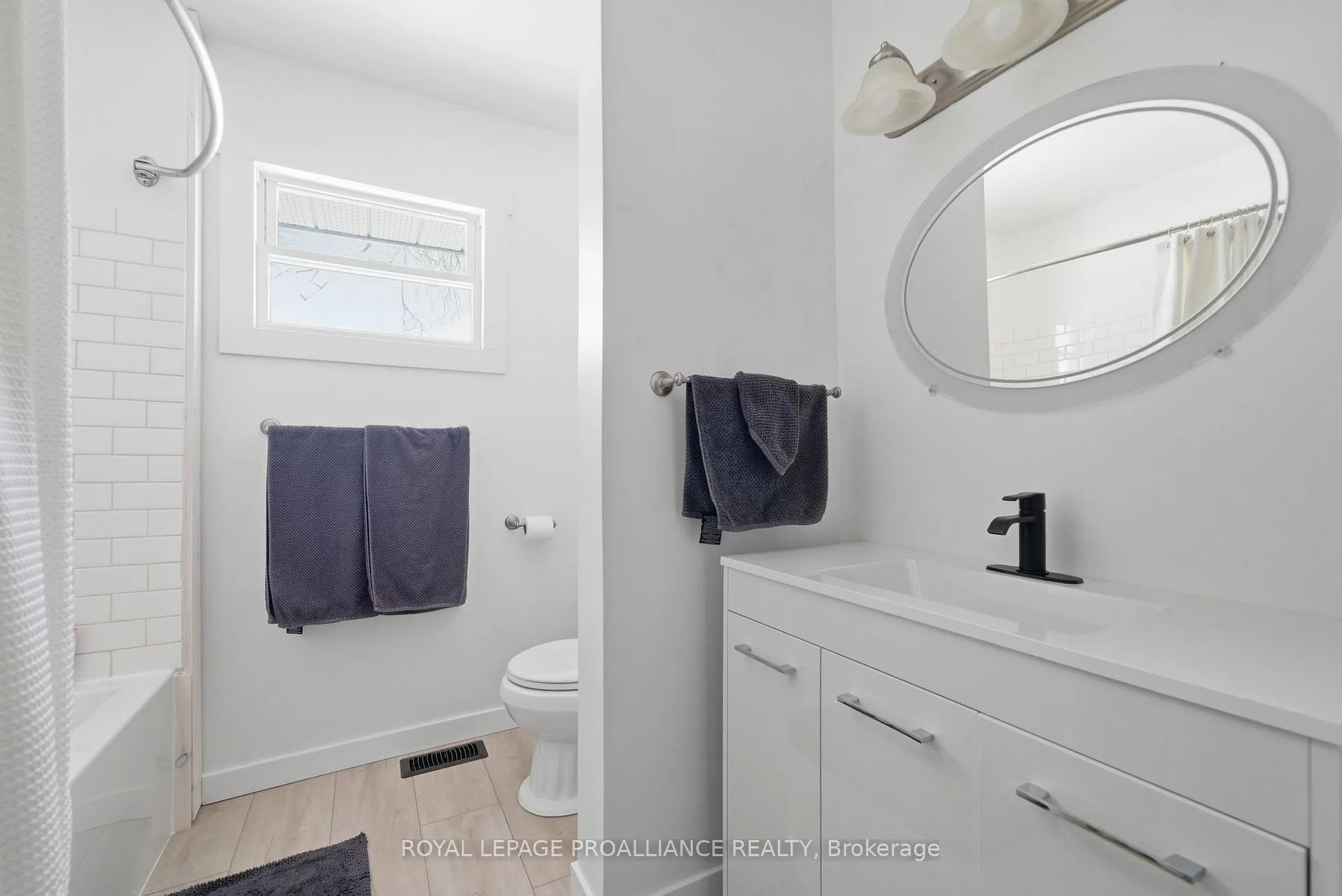 Photo 28 of 2292 Hamilton Road, Quinte West, Sidney Ward — HOMEH