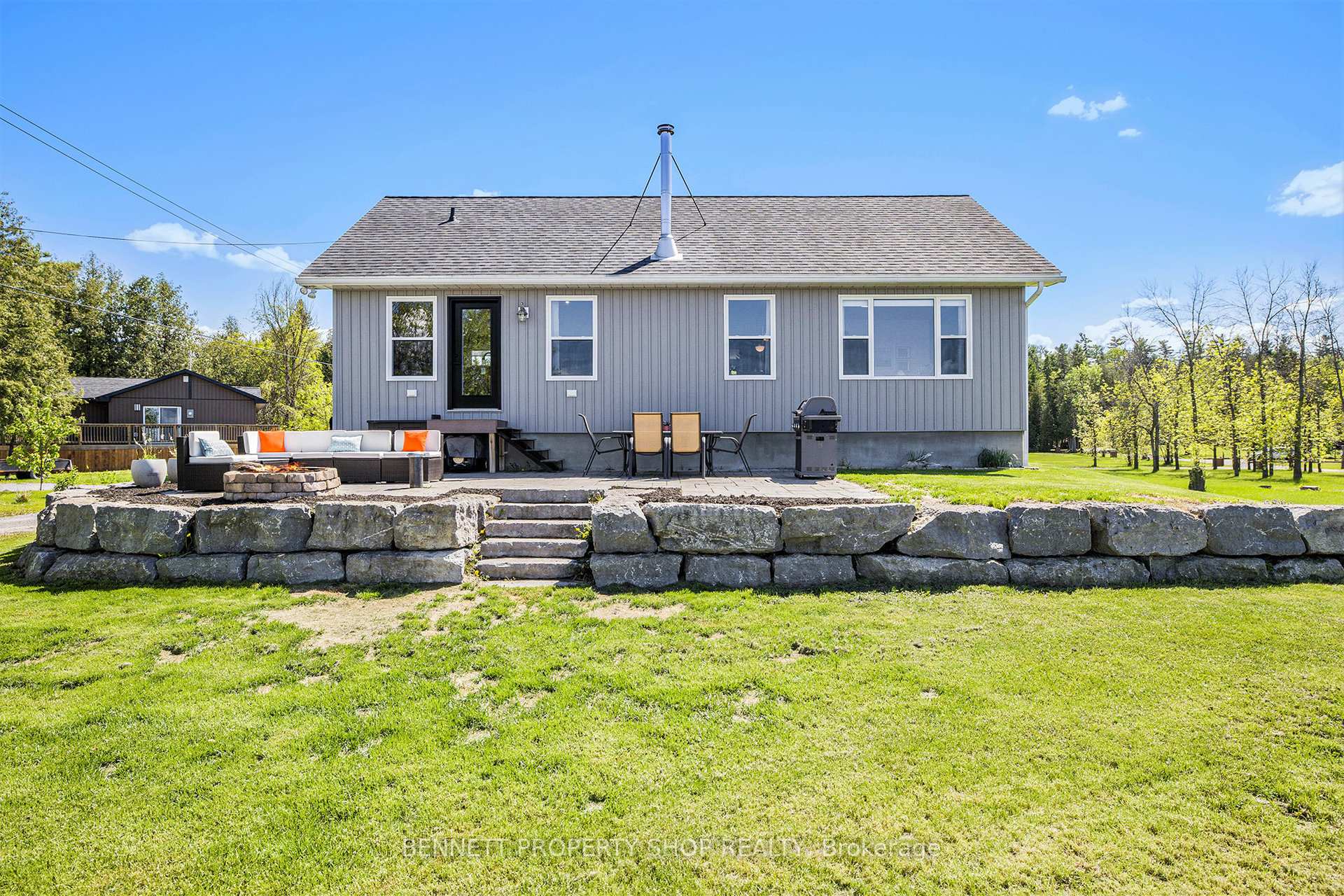 Photo 2 of 559 Cardinal Lane, Horton, Horton Twp — HOMEH