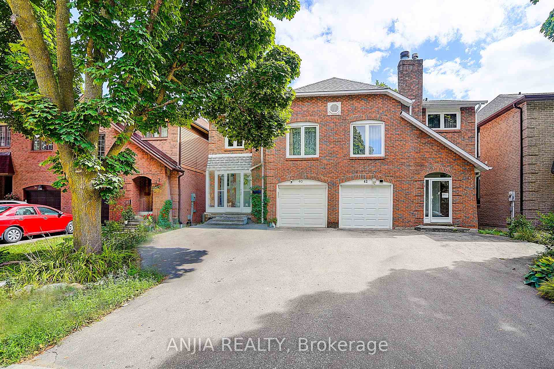 Photo 1 of 40 Foxglove Court, Markham, Unionville — HOMEH
