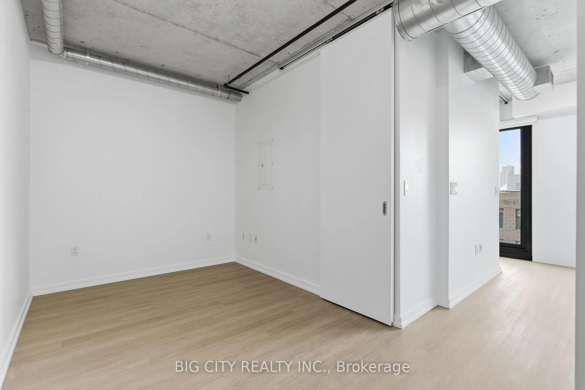 Photo 2 of Unit 545, 47 Lower River Street, Toronto, Moss Park — HOMEH